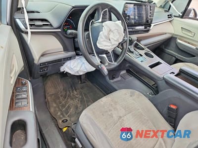 Zdjęcie 8 z 13 samochodu: 2021 TOYOTA SIENNA LE VIN:5TDKSKFC1MS003735 - miniatura