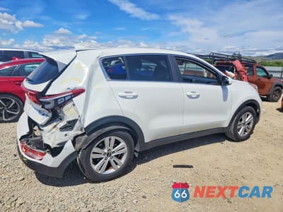 Trzecie zdjęcie samochodu z tyłu: 2018 KIA SPORTAGE LX VIN:KNDPM3AC5J7471115 - miniatura