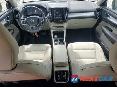 Zdjęcie 8 z 13 samochodu: 2022 VOLVO XC40 T5 MOMENTUM VIN:YV4162UK0N2652345 - miniatura