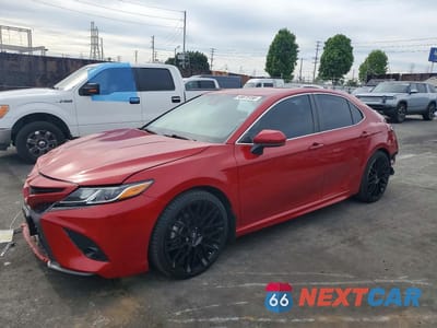 2020 TOYOTA CAMRY SE 4T1G11AK7LU357105 - główne zdjęcie licytacji z USA - miniatura