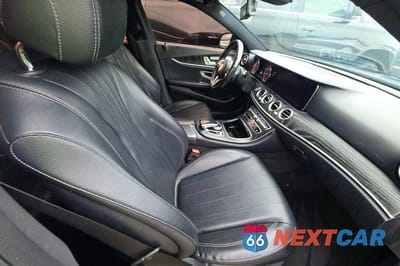 Piąte zdjęcie samochodu w środku: 2019 MERCEDES-BENZ E 300 4MATIC VIN:WDDZF4KB2KA573612 - miniatura