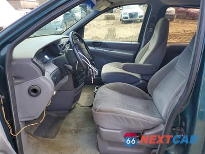 Zdjęcie 7 z 13 samochodu: 1995 FORD WINDSTAR 121