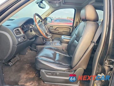 Zdjęcie 7 z 13 samochodu: 2009 GMC YUKON DENALI VIN:1GKFC03279R301277 - miniatura