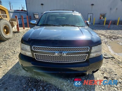 Piąte zdjęcie samochodu w środku: 2010 CHEVROLET SUBURBAN K1500 LTZ VIN:1GNUKKE3XAR100864 - miniatura