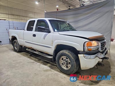 Czwarte zdjęcie samochodu z boku: 2003 GMC SIERRA K2500 HEAVY DUTY VIN:1GTHK29G13E205200 - miniatura