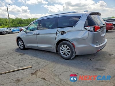 Drugie zdjęcie samochodu z przodu: 2018 CHRYSLER PACIFICA VIN:2C4RC1BG5JR110371 - miniatura