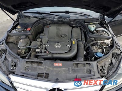 Zdjęcie 11 z 12 samochodu: 2013 MERCEDES-BENZ C 250 VIN:WDDGF4HB6DA851655 - miniatura