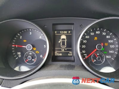 Zdjęcie 9 z 11 samochodu: 2013 VOLKSWAGEN GOLF TDI 4D HATCHBAC VIN:WVWDM7AJ6DW118272 - miniatura