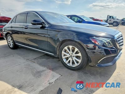 Czwarte zdjęcie samochodu z boku: 2020 MERCEDES-BENZ E 350 VIN:W1KZF8DB9LA762232 - miniatura