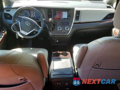 Zdjęcie 8 z 13 samochodu: 2019 TOYOTA SIENNA LIMITED PREMIUM 7-PASSENGER VIN:5TDDZ3DC6KS216254 - miniatura