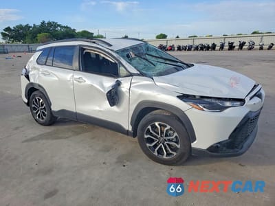 Czwarte zdjęcie samochodu z boku: 2025 TOYOTA COROLLA CROSS HYBRID SE VIN:7MUFBABG6SV084562 - miniatura