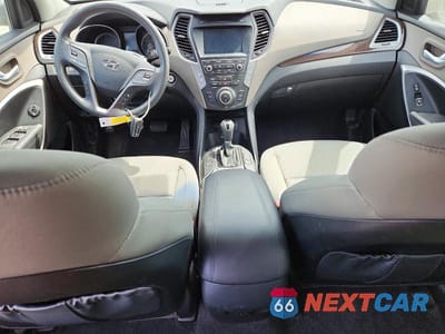 Zdjęcie 8 z 13 samochodu: 2017 HYUNDAI SANTA FE SPORT 2.4L VIN:5NMZU3LB7HH047757 - miniatura