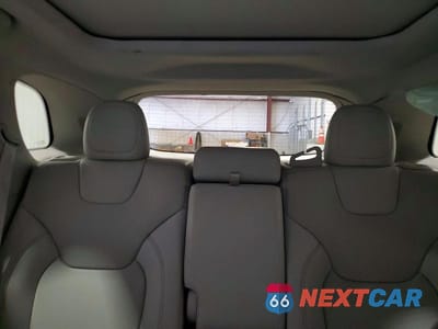 Zdjęcie 10 z 13 samochodu: 2021 JEEP CHEROKEE LATITUDE LUX VIN:1C4PJMMX7MD217182 - miniatura