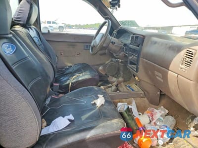 Zdjęcie 10 z 11 samochodu: 1995 TOYOTA TACOMA BASE VIN:4TAUN61C8SZ027455 - miniatura