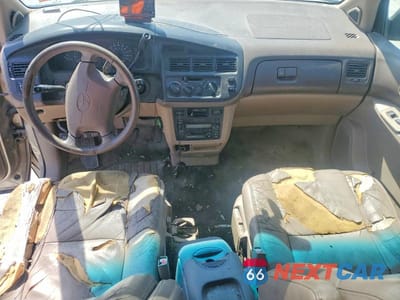 Zdjęcie 8 z 13 samochodu: 2000 TOYOTA SIENNA XLE VIN:4T3ZF13C1YU180419 - miniatura