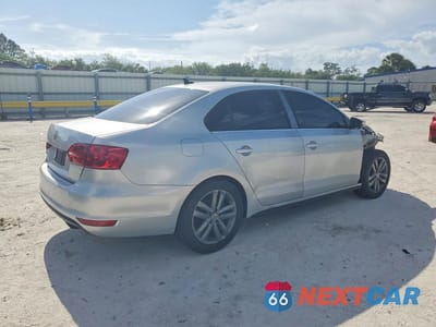 Trzecie zdjęcie samochodu z tyłu: 2012 VOLKSWAGEN JETTA GLI VIN:3VW4A7AJ1CM123612 - miniatura