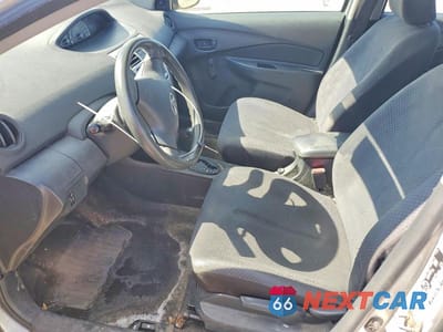 Zdjęcie 7 z 12 samochodu: 2007 TOYOTA YARIS BASE VIN:JTDBT923771101875 - miniatura