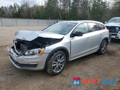 2015 VOLVO V60 CROSS COUNTRY T5 WAGON AWD YV4612HLXF1001156 - główne zdjęcie licytacji z USA - miniatura