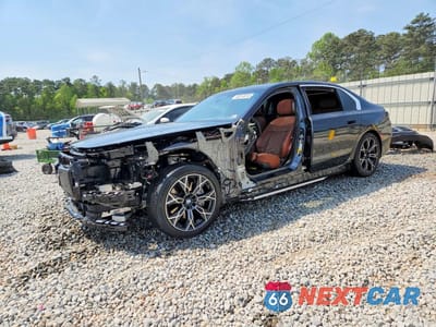 2024 BMW I7 XDRIVE60 WBY53EJ03RCP83494 - główne zdjęcie licytacji z USA - miniatura