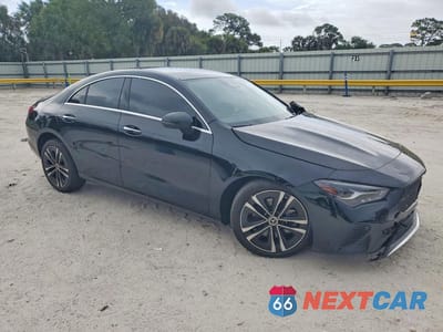 Czwarte zdjęcie samochodu z boku: 2025 MERCEDES-BENZ CLA 250 4MATIC VIN:W1K5J4HB6SN559032 - miniatura
