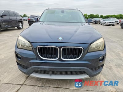 Piąte zdjęcie samochodu w środku: 2014 BMW X1 XDRIVE28I VIN:WBAVL1C57EVY17810 - miniatura