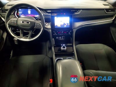 Zdjęcie 8 z 13 samochodu: 2024 JEEP GRAND CHEROKEE LAREDO VIN:1C4RJHAG5RC164175 - miniatura