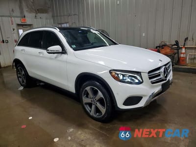Czwarte zdjęcie samochodu z boku: 2019 MERCEDES-BENZ GLC 300 4MATIC VIN:WDC0G4KB0KF622013 - miniatura