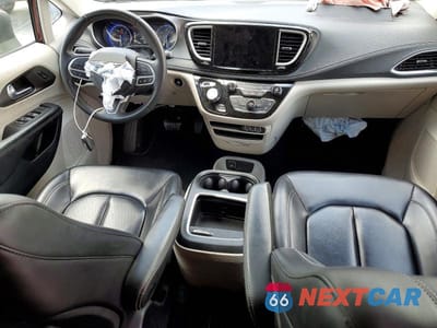 Zdjęcie 8 z 13 samochodu: 2023 CHRYSLER PACIFICA TOURING L VIN:2C4RC1BG5PR501898 - miniatura