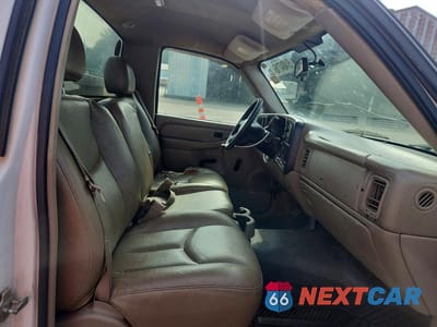 Zdjęcie 10 z 12 samochodu: 2005 CHEVROLET SILVERADO C1500 VIN:1GCEC14V35Z112738 - miniatura