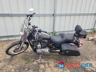 Trzecie zdjęcie samochodu z tyłu: 2010 HARLEY-DAVIDSON XL1200 C VIN:1HD1CT313AC402384 - miniatura