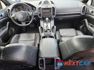 Zdjęcie 8 z 12 samochodu: 2012 PORSCHE CAYENNE VIN:WP1AA2A26CLA05749 - miniatura