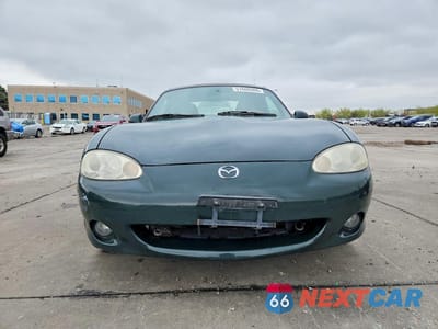 Piąte zdjęcie samochodu w środku: 2001 MAZDA MX-5 MIATA BASE VIN:JM1NB353X10212233 - miniatura