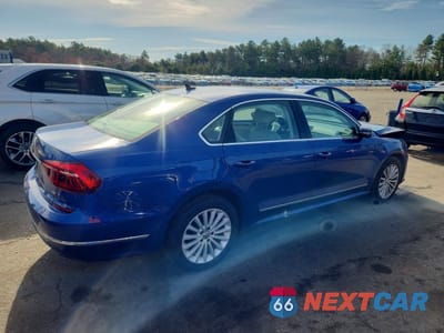 Trzecie zdjęcie samochodu z tyłu: 2017 VOLKSWAGEN PASSAT SE VIN:1VWBT7A32HC055087 - miniatura