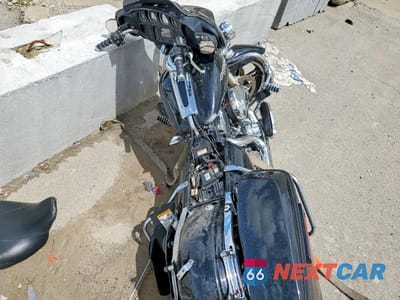 Zdjęcie 6 z 8 samochodu: 2014 HARLEY-DAVIDSON FLHX STREET GLIDE VIN:1HD1KBM14EB611866 - miniatura