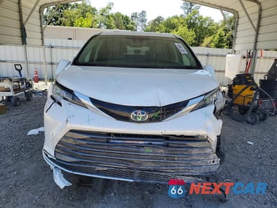 Piąte zdjęcie samochodu w środku: 2024 TOYOTA SIENNA LIMITED 7-PASSENGER VIN:5TDZRKEC5RS220241 - miniatura