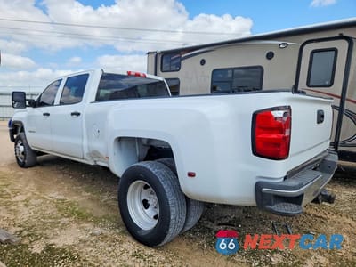 Drugie zdjęcie samochodu z przodu: 2015 GMC SIERRA K3500 VIN:1GT421C80FF631355 - miniatura