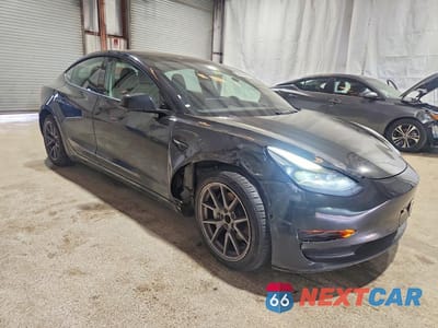 Czwarte zdjęcie samochodu z boku: 2022 TESLA MODEL 3 VIN:5YJ3E1EA6NF370559 - miniatura