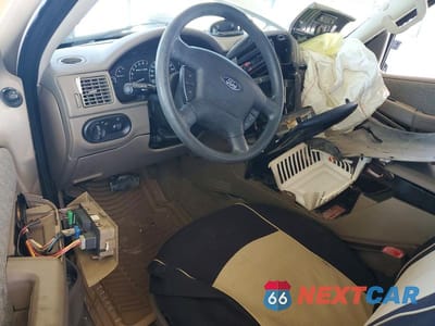 Zdjęcie 8 z 12 samochodu: 2002 FORD EXPLORER XLS VIN:1FMZU62K62UD18466 - miniatura