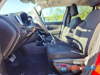 Zdjęcie 7 z 13 samochodu: 2020 JEEP RENEGADE LATITUDE VIN:ZACNJBB18LPL10025 - miniatura