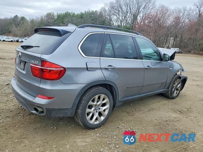 Trzecie zdjęcie samochodu z tyłu: 2013 BMW X5 XDRIVE35I VIN:5UXZV4C53D0B08983 - miniatura