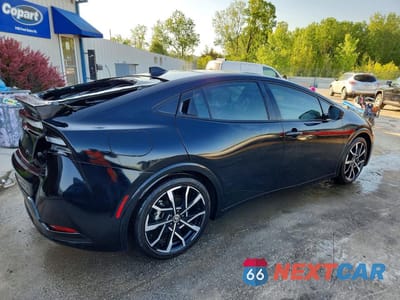 Trzecie zdjęcie samochodu z tyłu: 2024 TOYOTA PRIUS PRIME XSE VIN:JTDACACU4R3012857 - miniatura