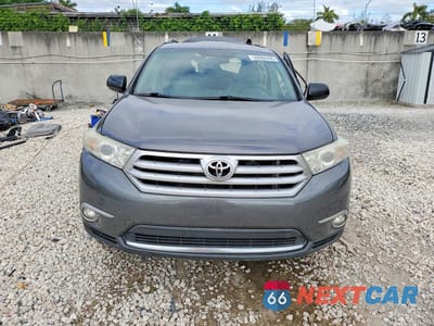 Piąte zdjęcie samochodu w środku: 2012 TOYOTA HIGHLANDER BASE VIN:5TDZA3EH6CS030111 - miniatura