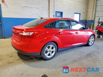 Trzecie zdjęcie samochodu z tyłu: 2014 FORD FOCUS SE VIN:1FADP3F27EL214132 - miniatura