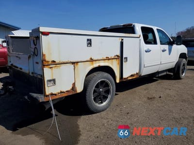 Trzecie zdjęcie samochodu z tyłu: 2011 CHEVROLET SILVERADO K3500 LT VIN:1GB4K0CL5BF185409 - miniatura