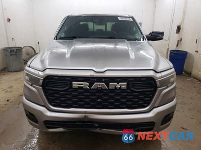 Piąte zdjęcie samochodu w środku: 2026 RAM 1500 BIG HORN VIN:1C6SRFFT5TN209140 - miniatura