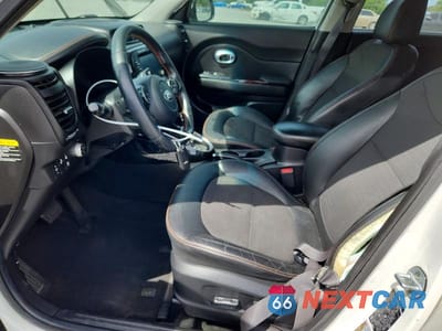 Zdjęcie 7 z 12 samochodu: 2018 KIA SOUL ! VIN:KNDJX3AA5J7517716 - miniatura