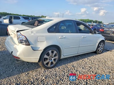 Trzecie zdjęcie samochodu z tyłu: 2011 VOLVO S40 T5 VIN:YV1672MS4B2544919 - miniatura