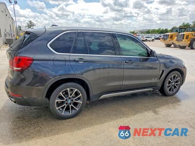 Trzecie zdjęcie samochodu z tyłu: 2017 BMW X5 SDRIVE35I VIN:5UXKR2C37H0U22468 - miniatura