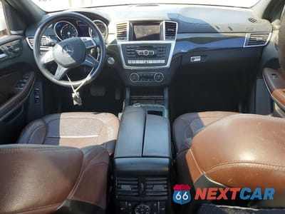 Zdjęcie 8 z 13 samochodu: 2015 MERCEDES-BENZ GL 550 4MATIC VIN:4JGDF7DE7FA587603 - miniatura