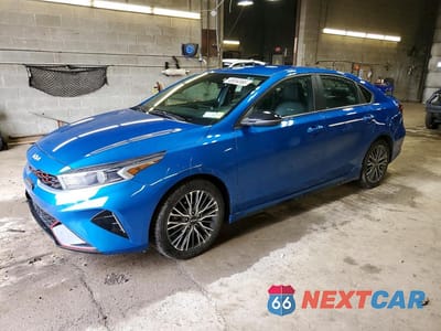 2023 KIA FORTE GT-LINE 3KPF54AD8PE570124 - główne zdjęcie licytacji z USA - miniatura
